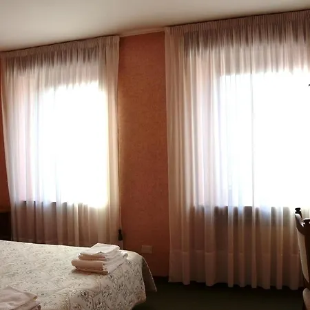 Alpi - מלון Foza